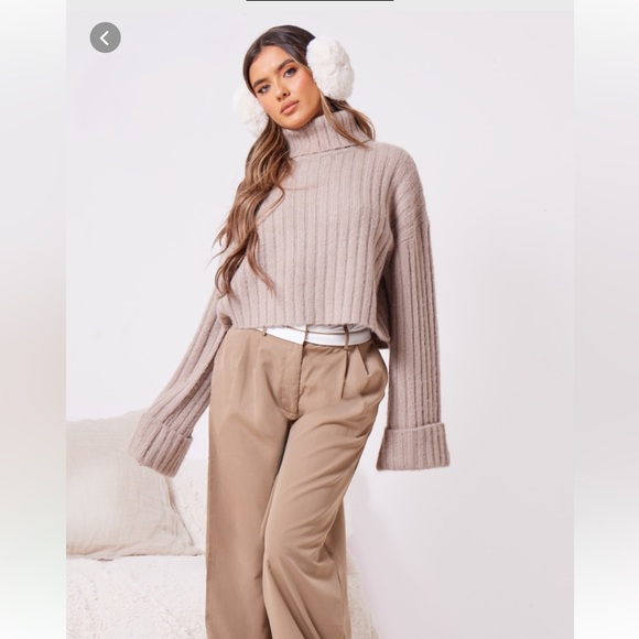 Pretty little thing turtle neck knit shirt - Picture 4 of 4